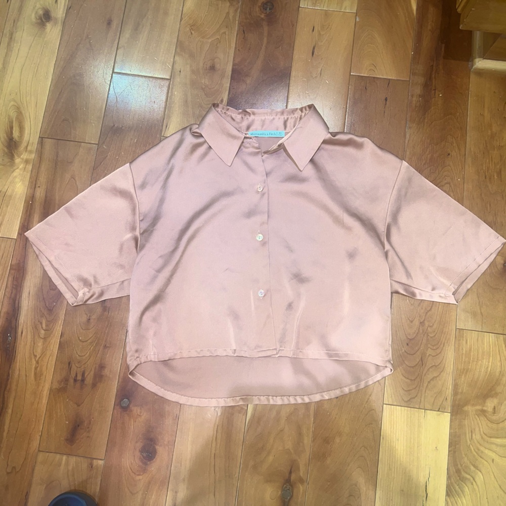 Satin Blush Abercrombie & Fitch Top XS Cropped Fit Elegant Soft
